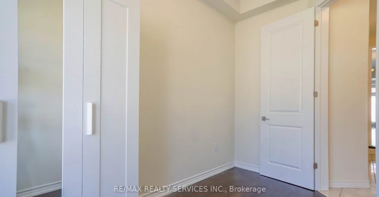 4 Divers Road, Brampton, ON, L7A 5C8 - 6