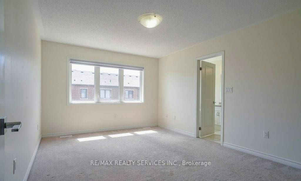 4 Divers Road, Brampton, ON, L7A 5C8 - 20