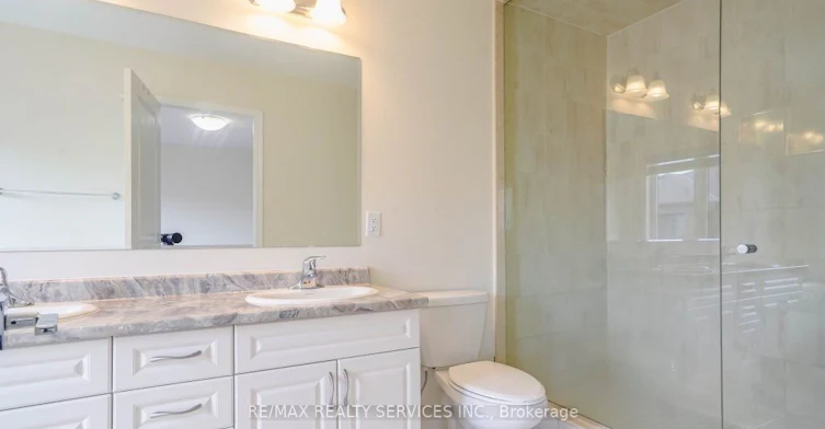 4 Divers Road, Brampton, ON, L7A 5C8 - 23