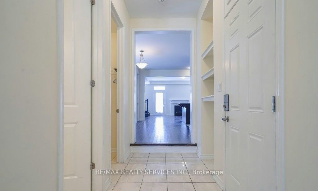 4 Divers Road, Brampton, ON, L7A 5C8 - 4