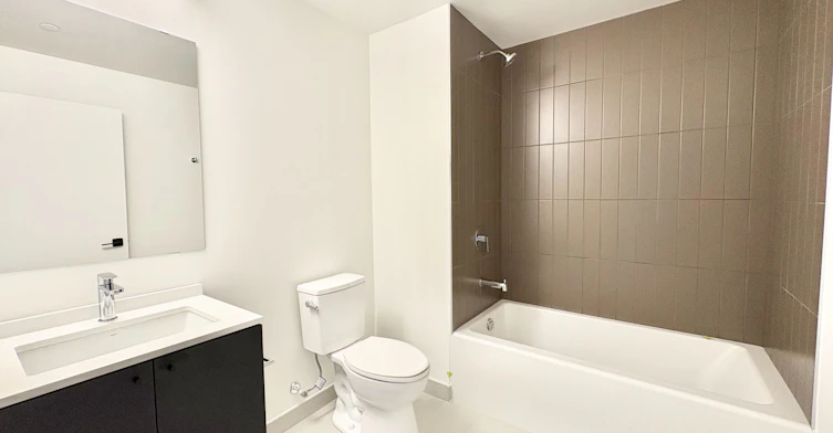 415-1 Vine Avenue, Toronto, ON, M6P 0C8 - 13
