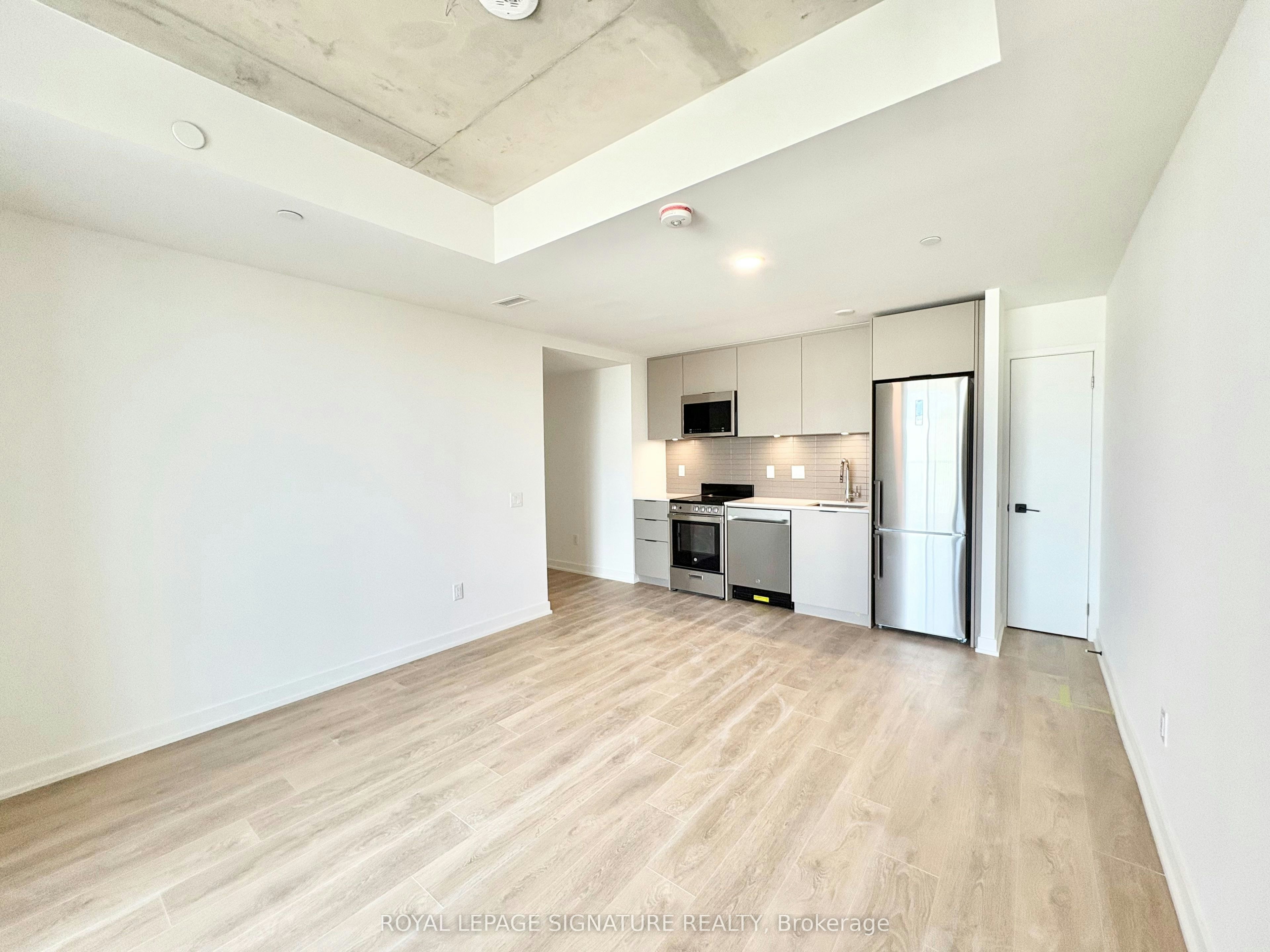415-1 Vine Avenue, Toronto, ON, M6P 0C8