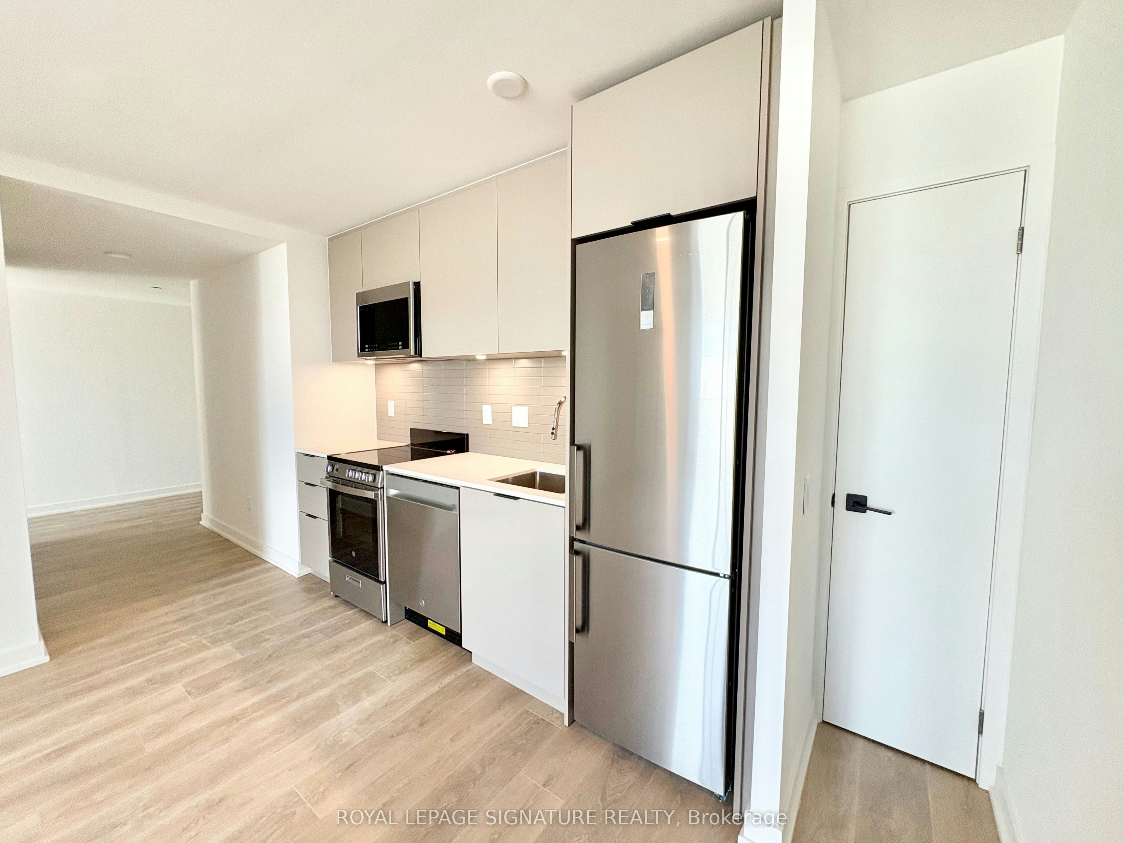 415-1 Vine Avenue, Toronto, ON, M6P 0C8 - 4