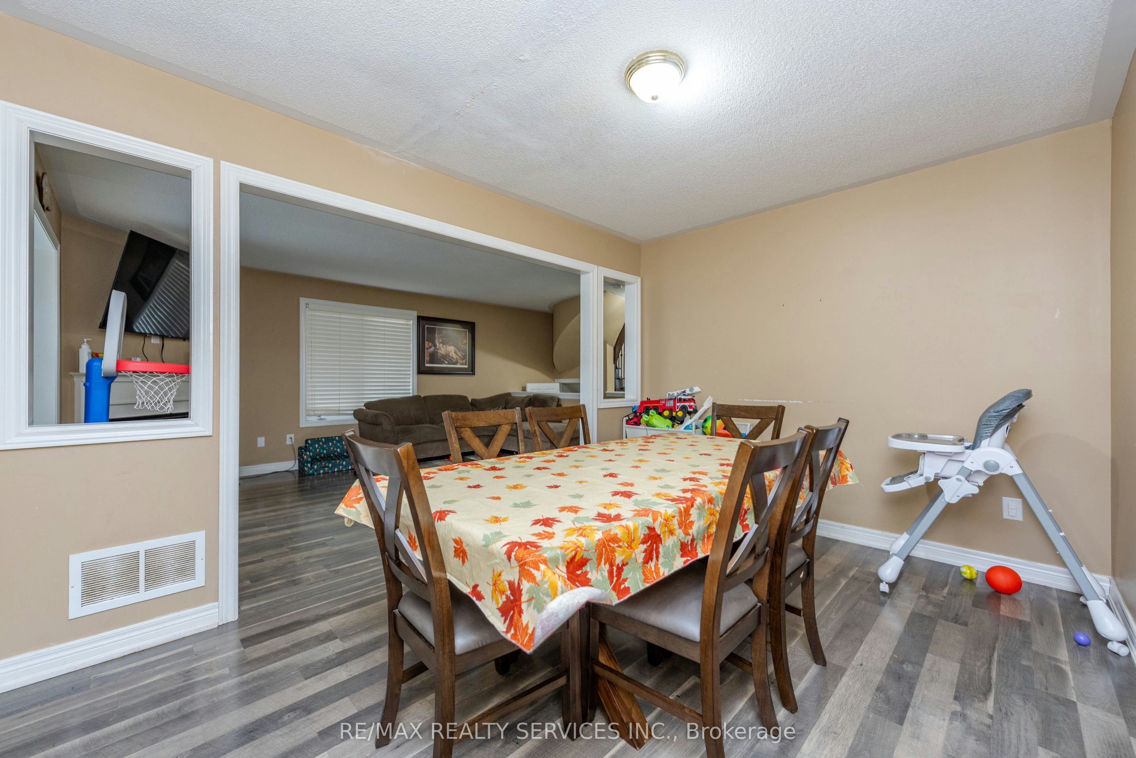 59 Beachville Circle, Brampton, ON, L6X 0V3 - 14