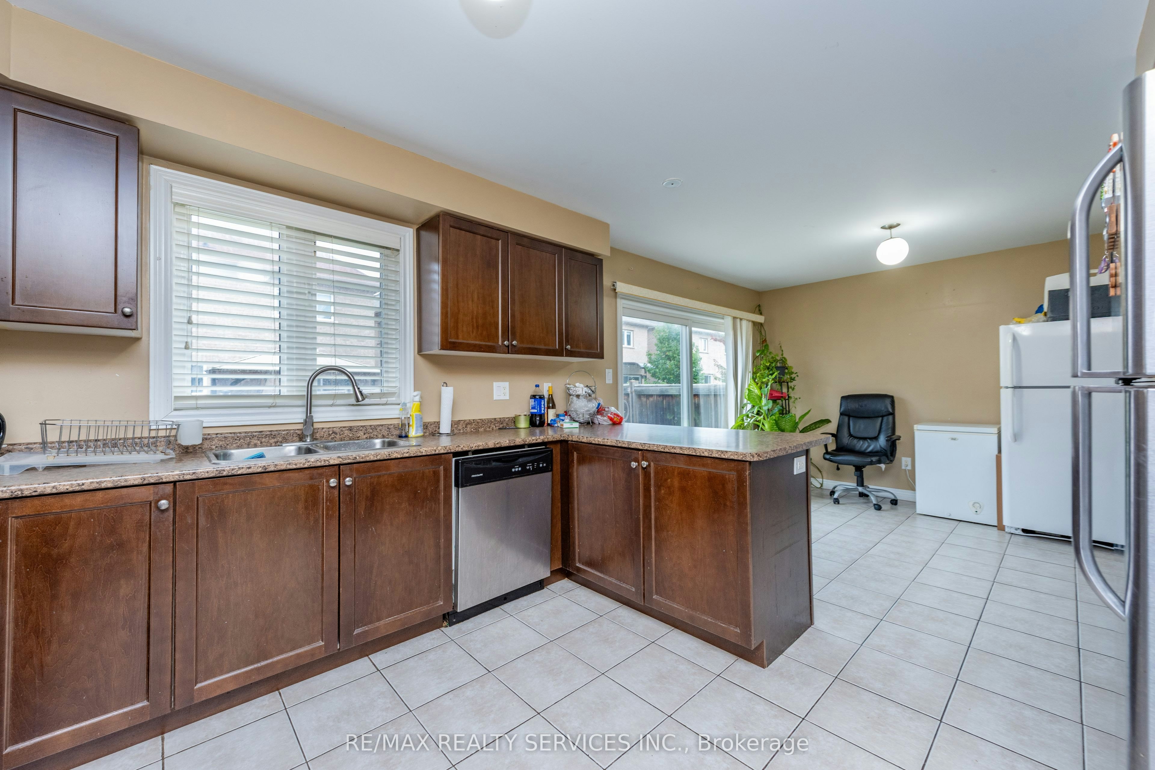 59 Beachville Circle, Brampton, ON, L6X 0V3 - 12