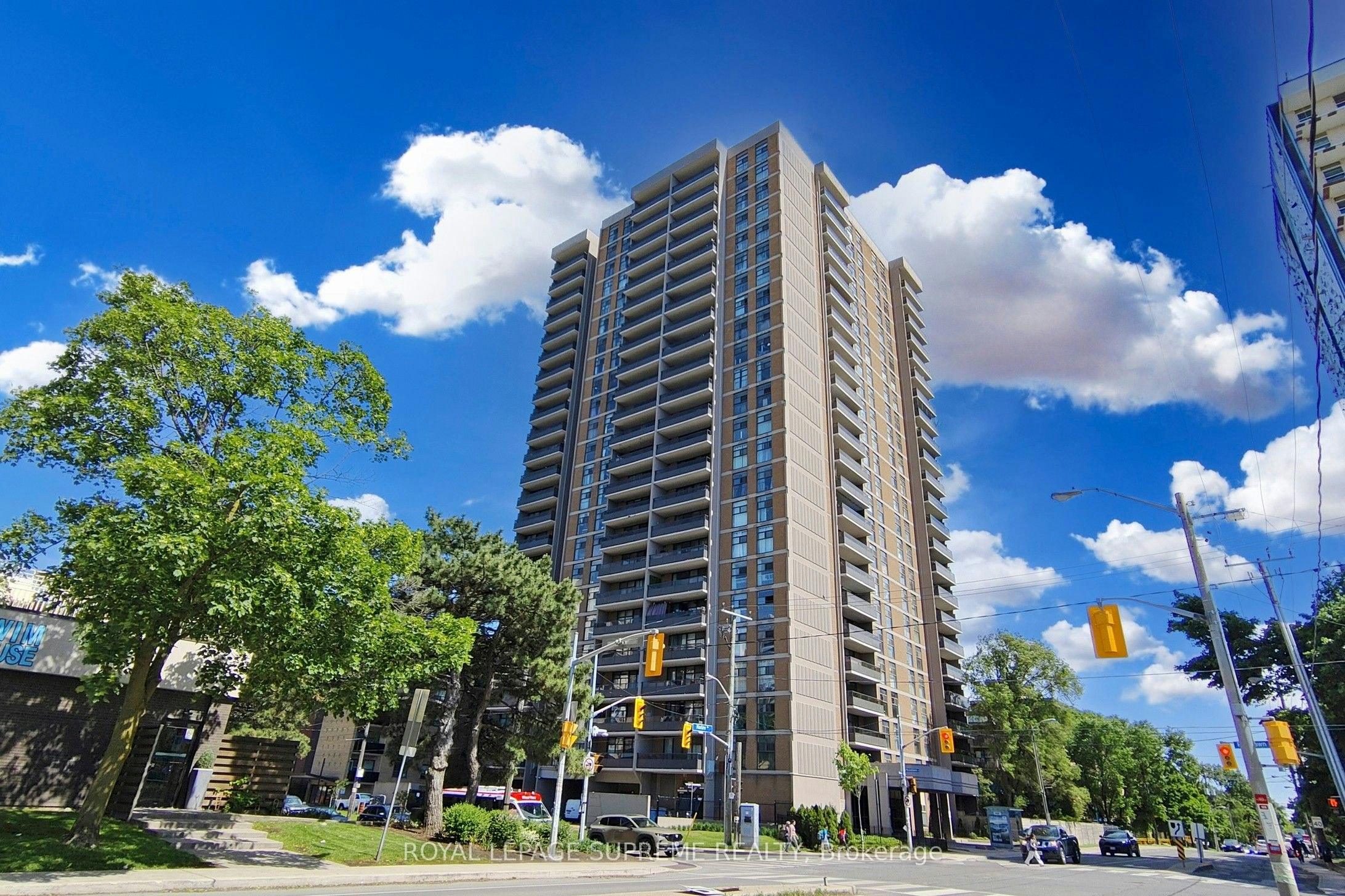 401-135 Marlee Avenue, Toronto, ON, M6B 4C6
