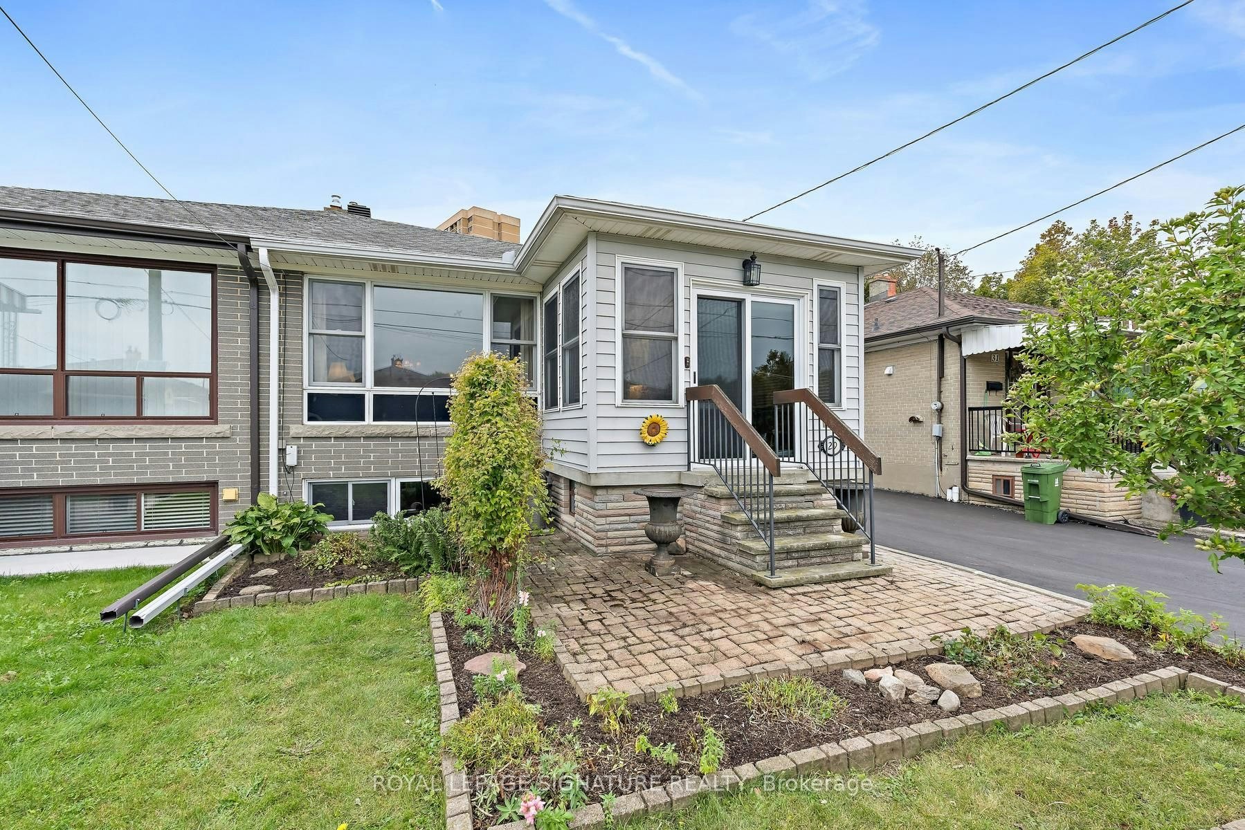 29 Heavitree Drive, Toronto, ON, M3L 1K5