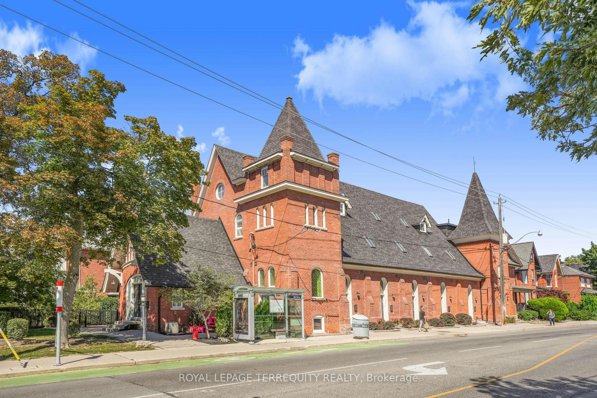 #2-200 Annette Street, Toronto, ON, M6P 1P6
