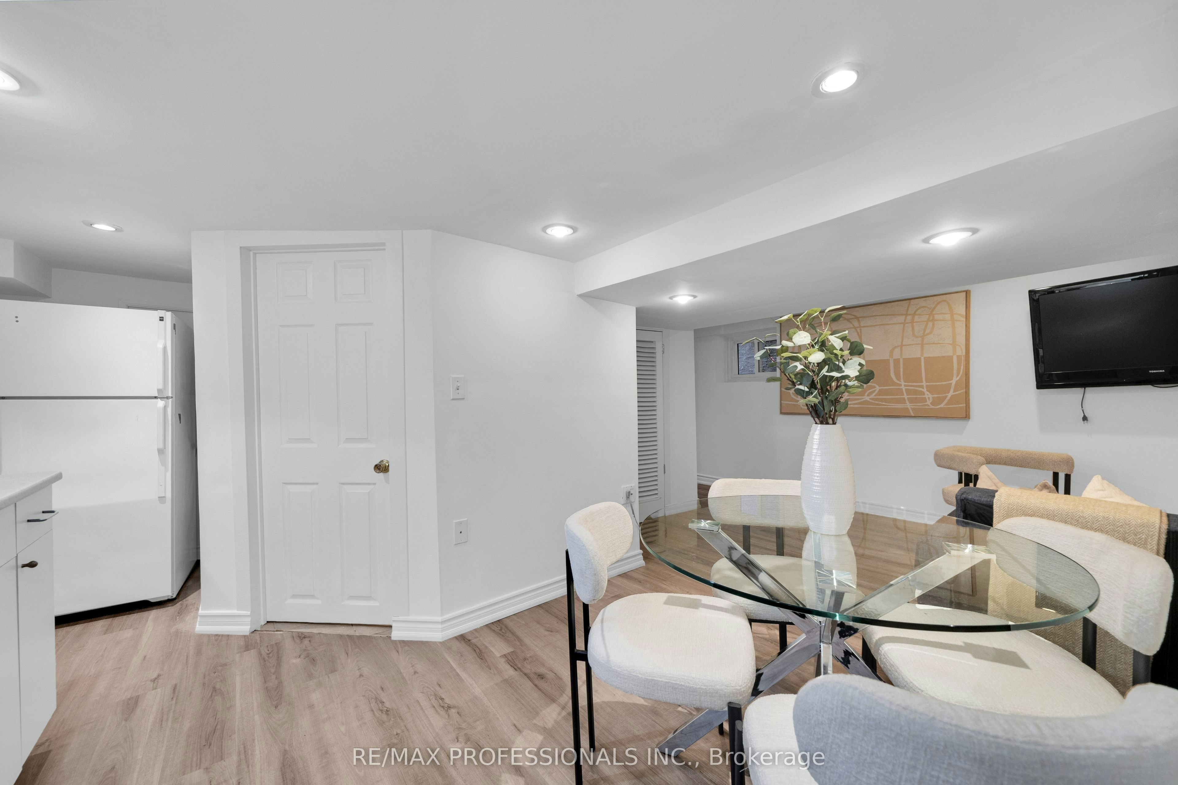 LOWER-176 Sixth Street, Toronto, ON, M8V 3A5 - 4