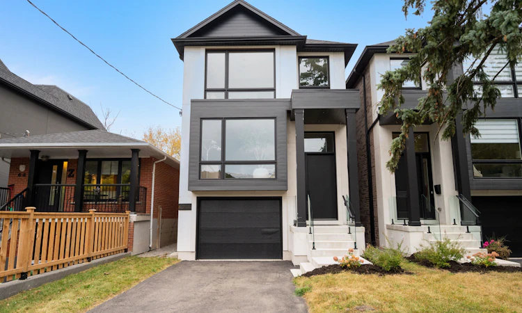 62 Ash Crescent