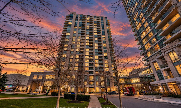1012-205 Sherway Garden