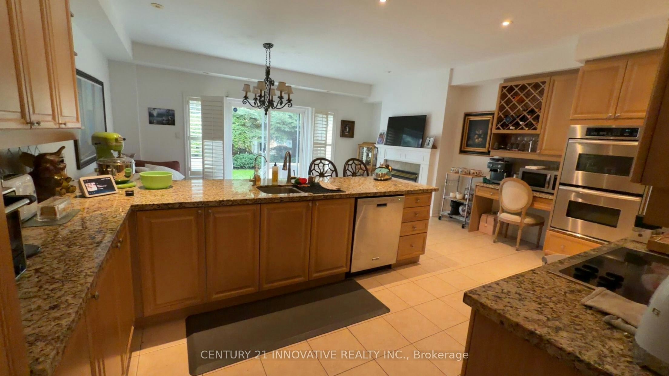 16 St Lawrence Drive, Mississauga, ON, L5G 4V6 - 9