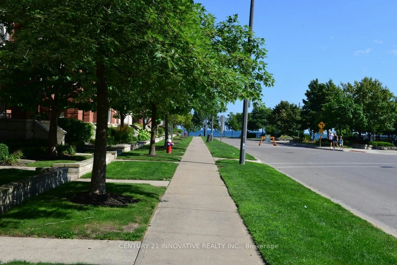 16 St Lawrence Drive, Mississauga, ON, L5G 4V6 - 21