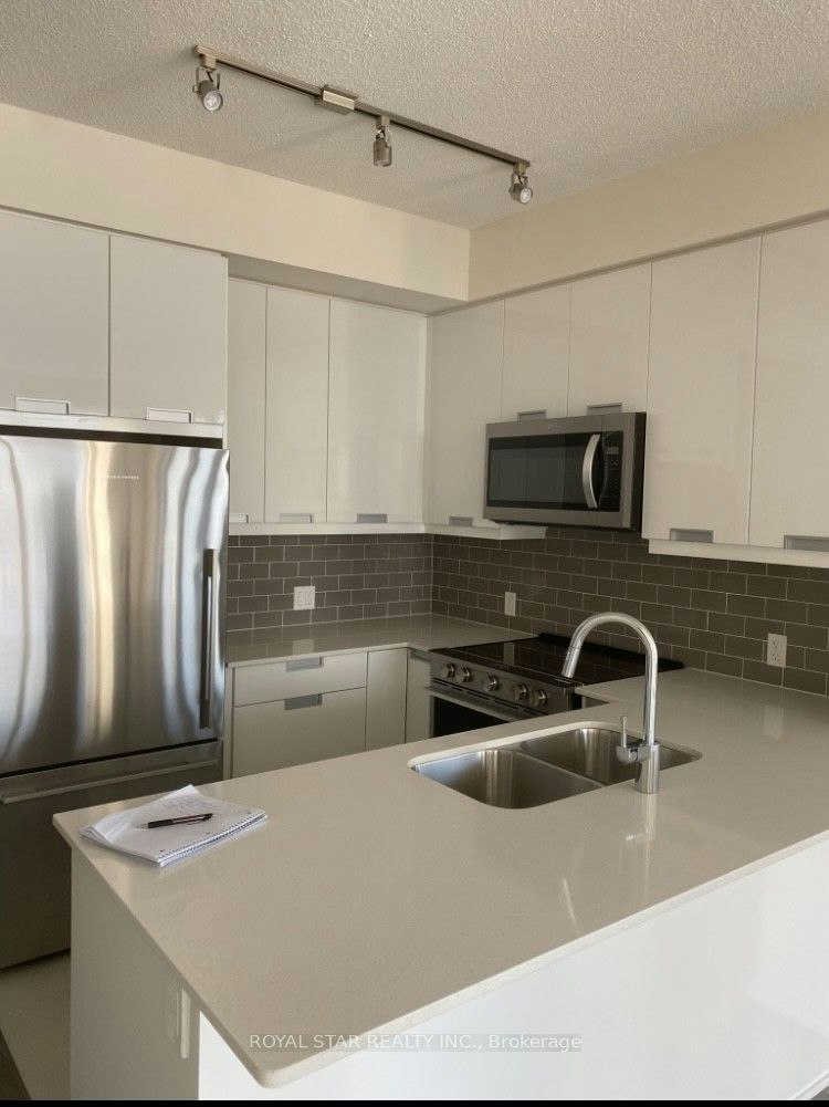1913-35 Watergarden Drive, Mississauga, ON, L5R 0G8 - 6