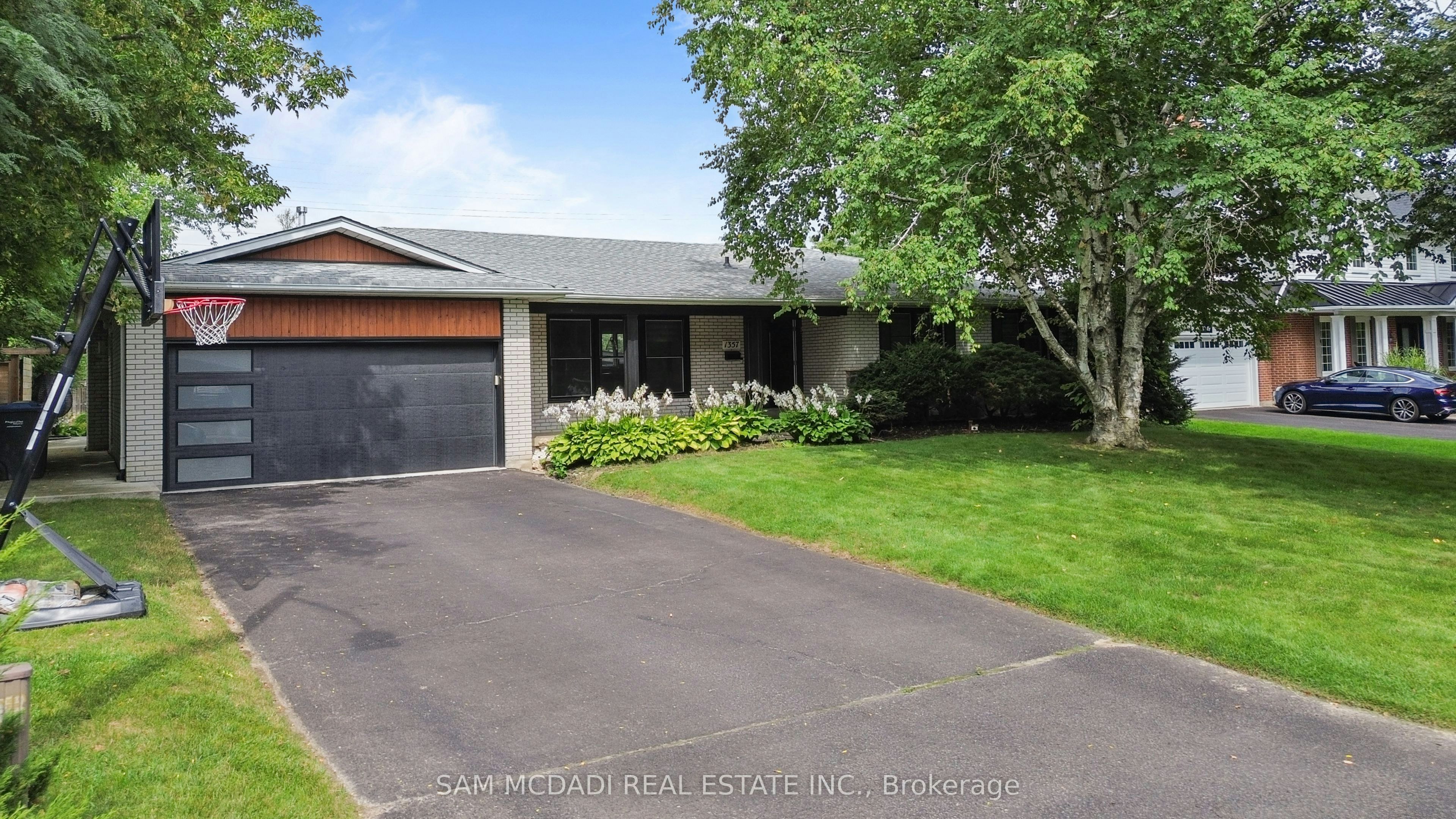 1357 Saginaw Crescent, Mississauga, ON, L5H 1X4