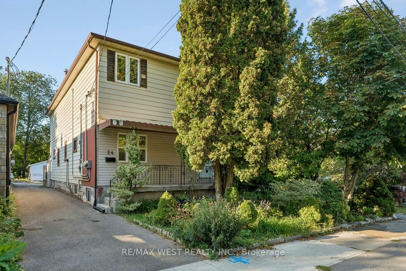 24 Victoria Street, Toronto, ON, M8V 1M6