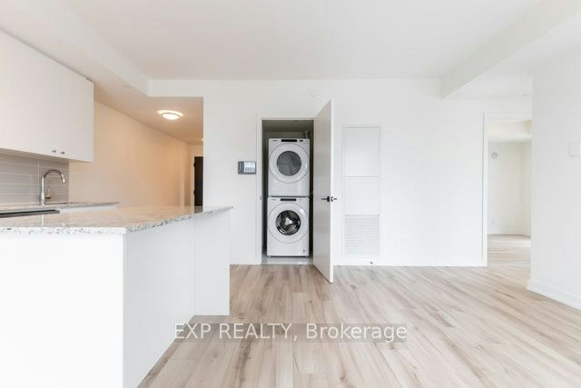 305-335 Wheat Boom Drive, Oakville, ON, L6H 7Y1 - 21