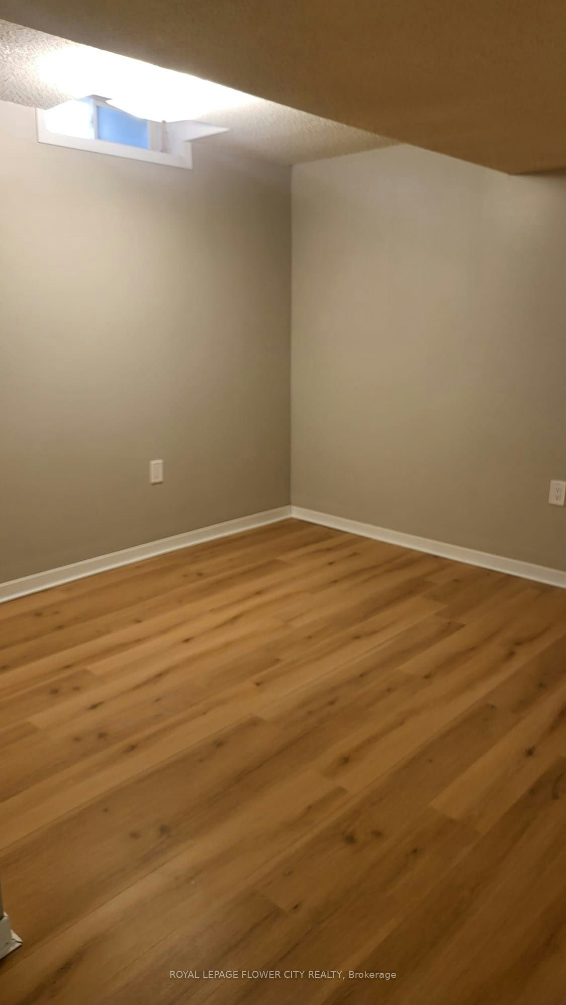 2605 Innisfil Road, Mississauga, ON, L5M 4J1 - 5