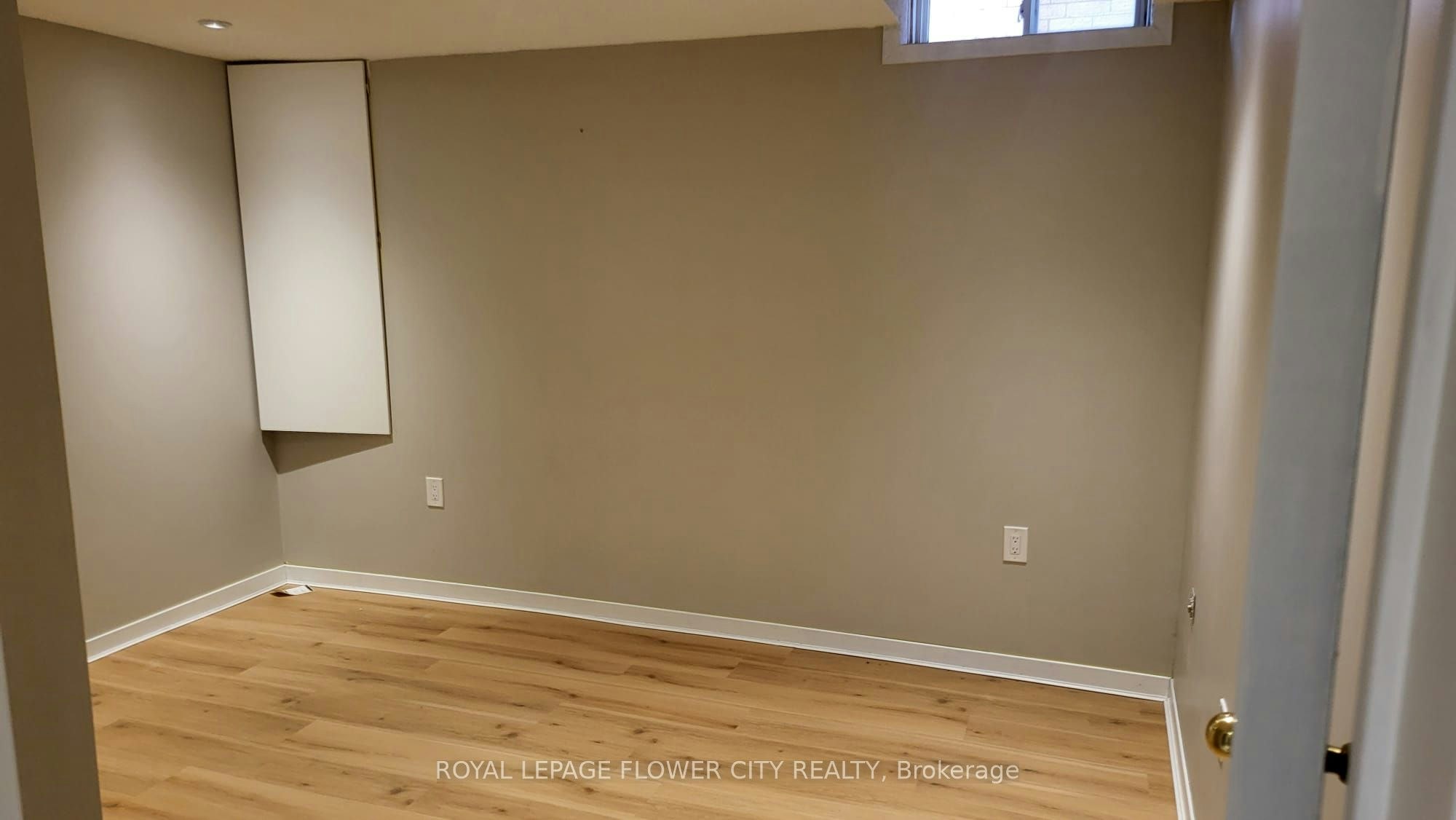 2605 Innisfil Road, Mississauga, ON, L5M 4J1 - 4