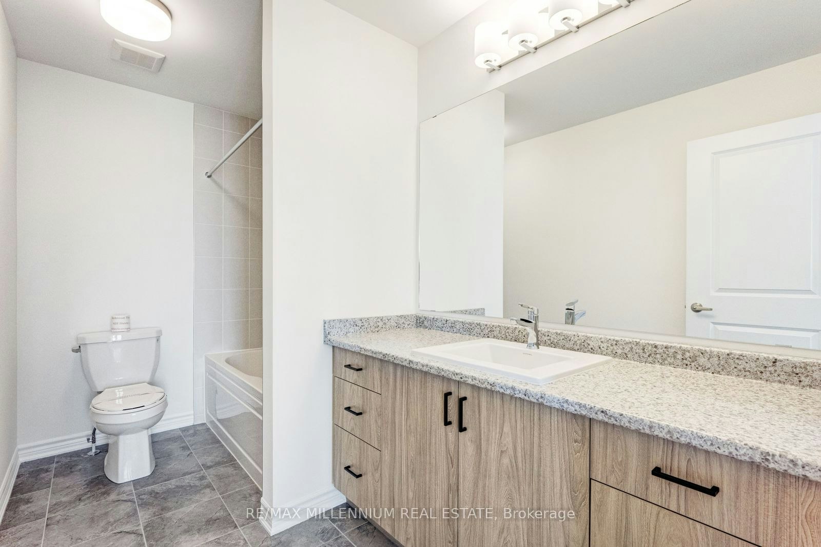 Upper-34 Thornbird Crescent, Brampton, ON, L7A 0B8 - 35