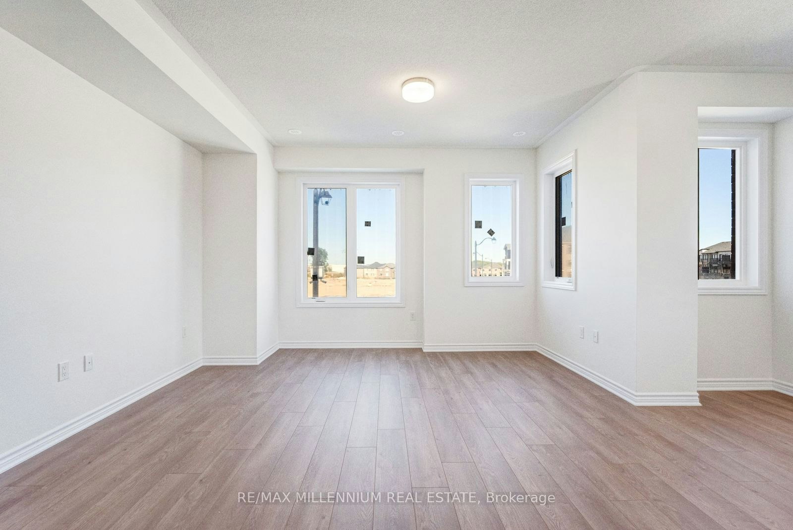 Upper-34 Thornbird Crescent, Brampton, ON, L7A 0B8 - 11