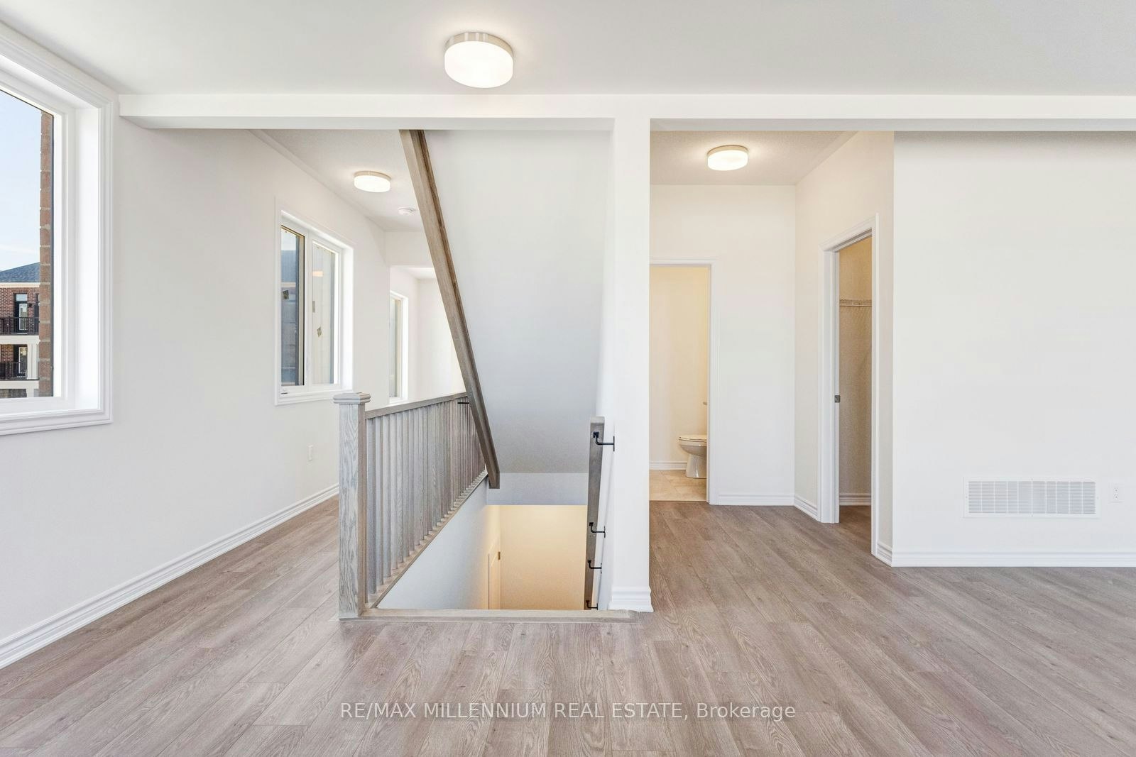 Upper-34 Thornbird Crescent, Brampton, ON, L7A 0B8 - 6