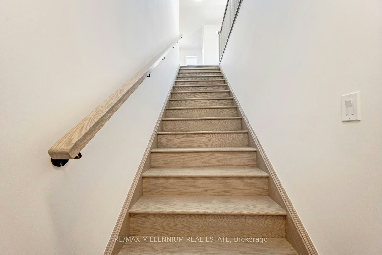 Upper-34 Thornbird Crescent, Brampton, ON, L7A 0B8 - 5