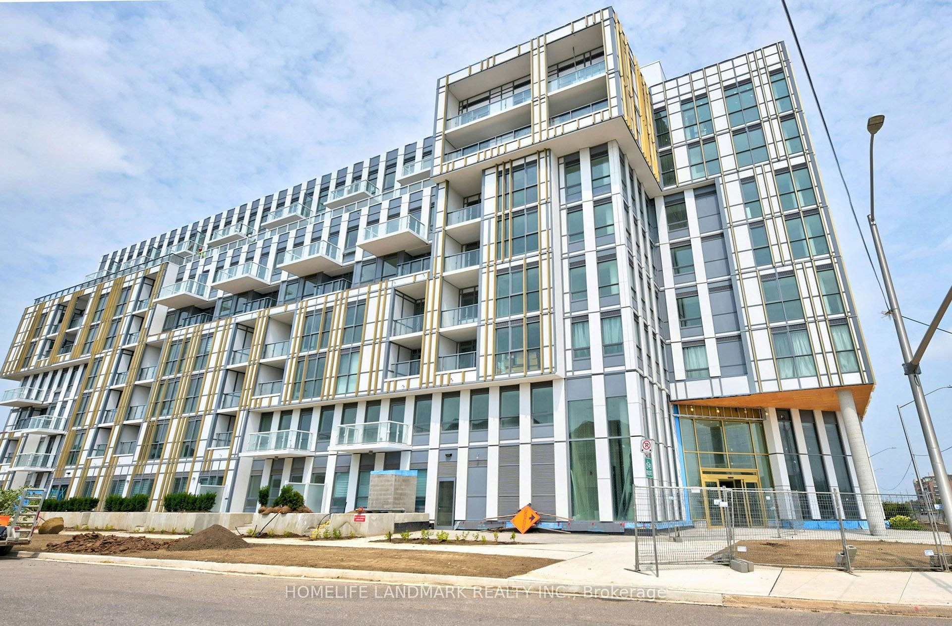 720-1005 Dundas Street E, Oakville, ON, L6H 8C7