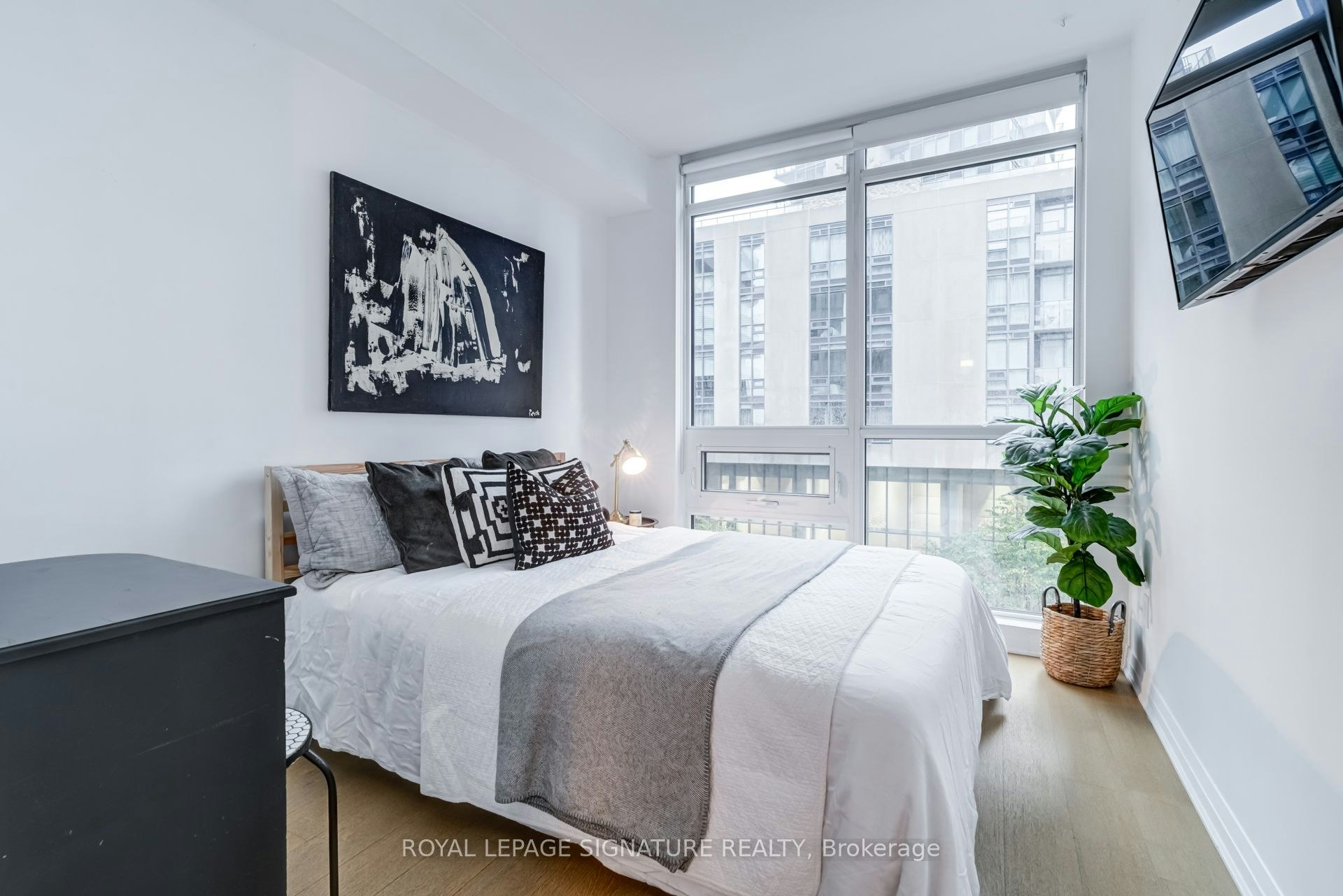 B415-60 Annie Craig Drive, Toronto, ON, M8V 0C4 - 8