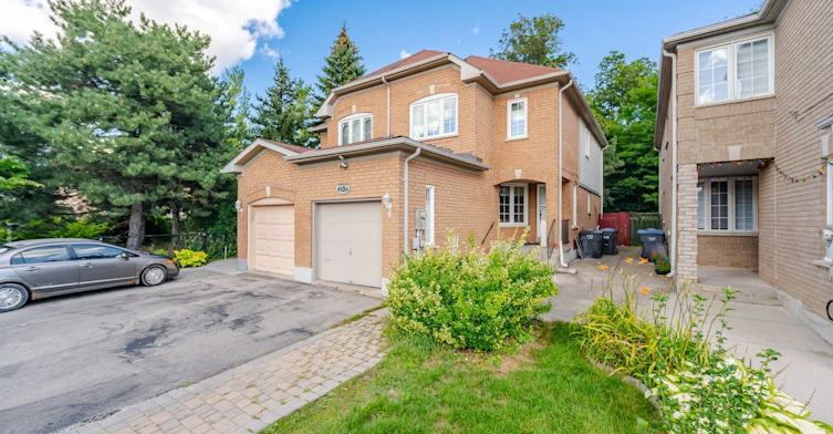 213 Fernforest Drive, Brampton, ON, L6R 1T7