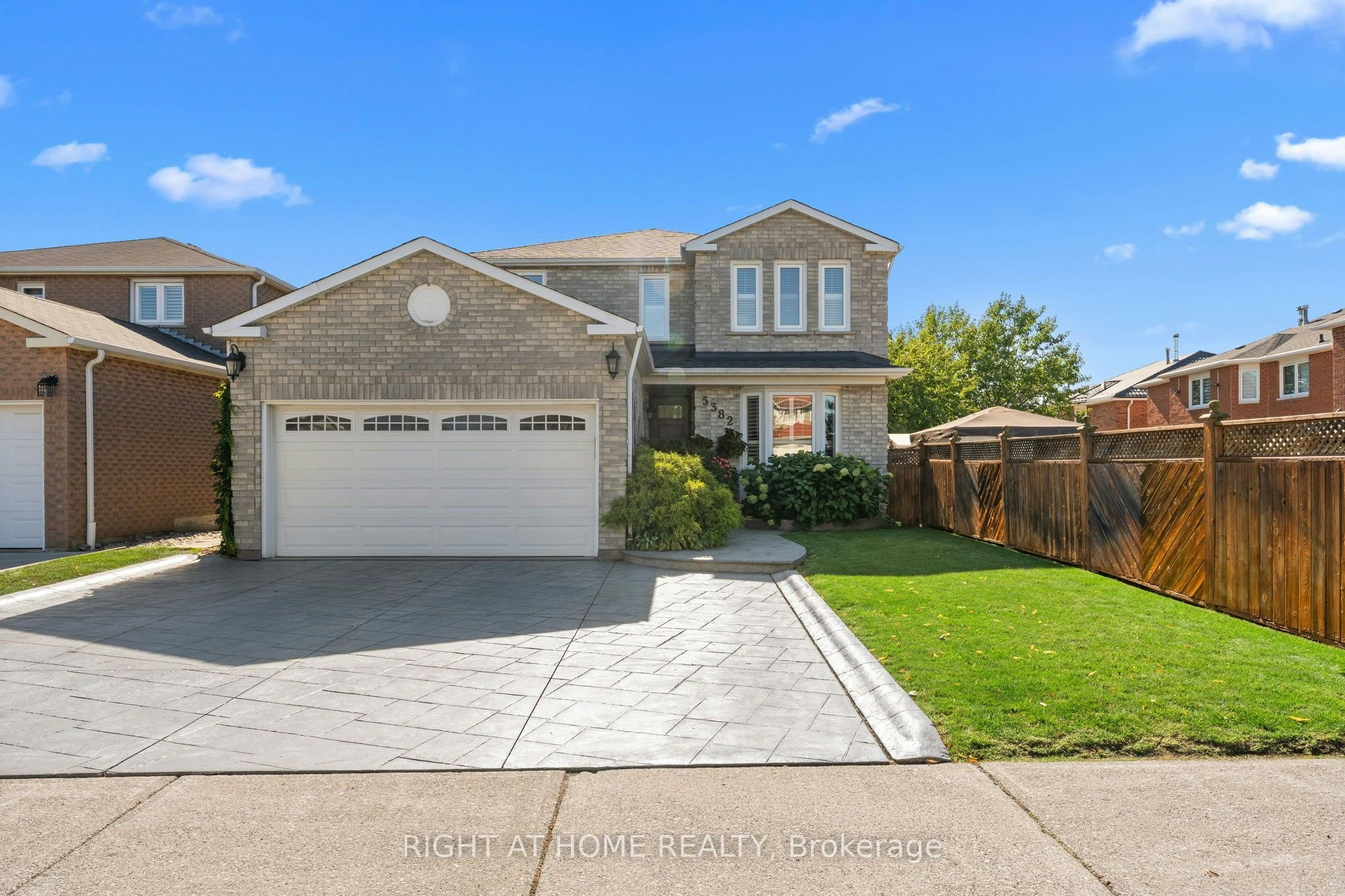 5382 Huntingfield Drive, Mississauga, ON, L5R 2E8