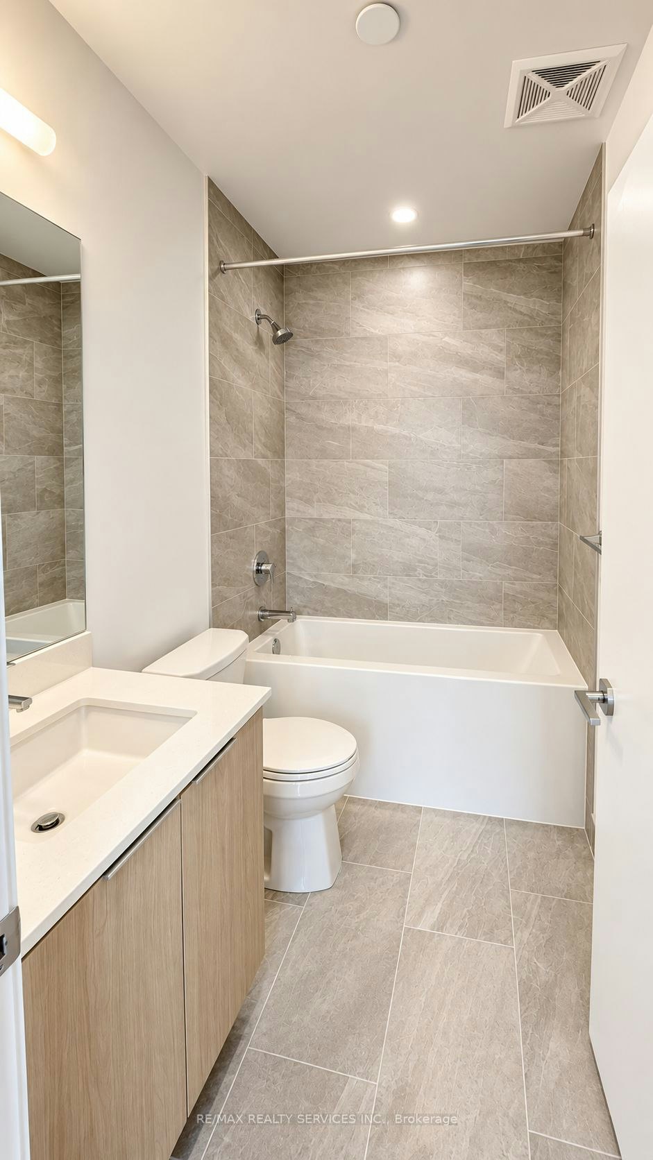 2408-395 Square One Drive, Mississauga, ON, L5B 0P6 - 8