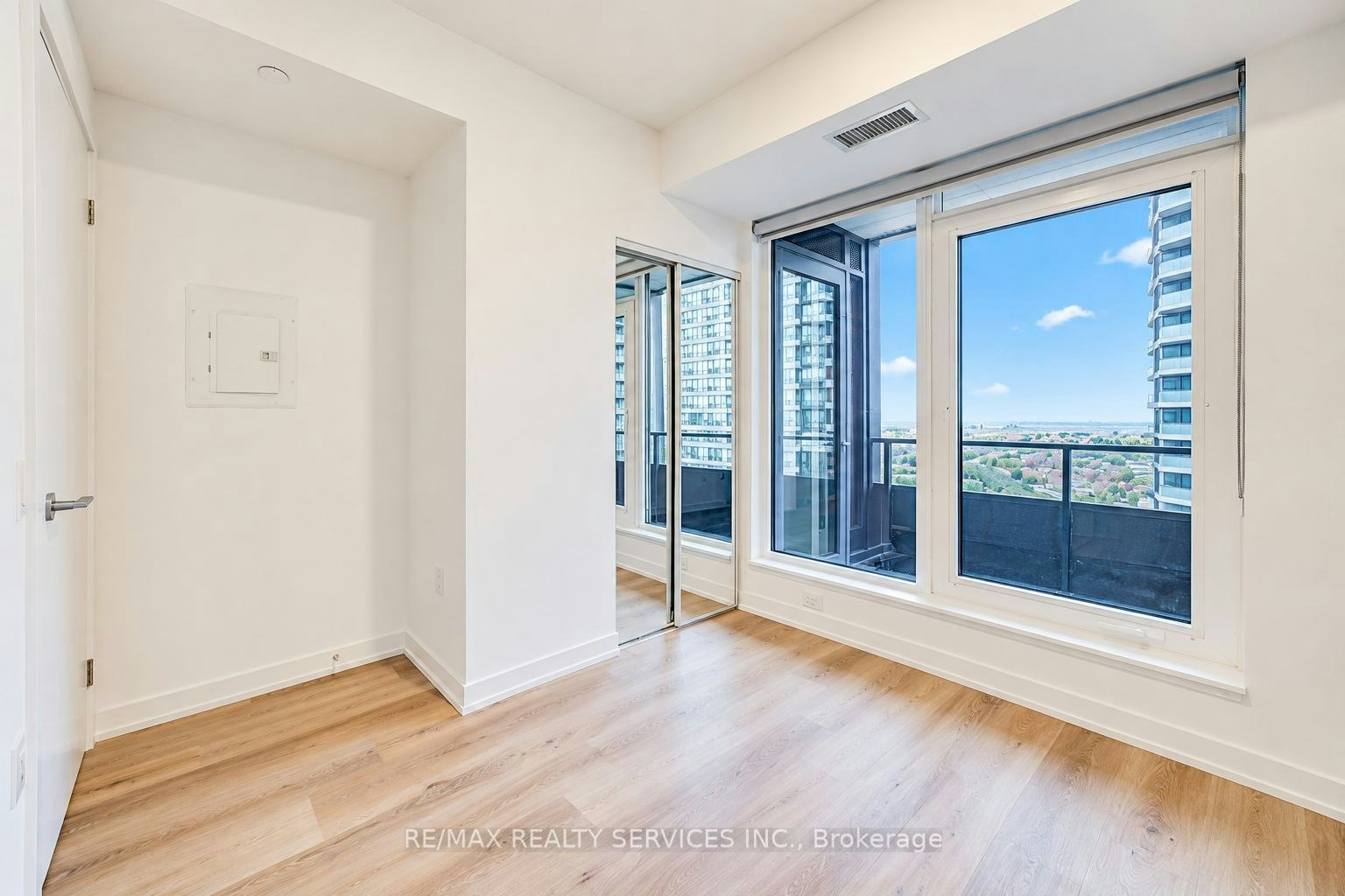 2408-395 Square One Drive, Mississauga, ON, L5B 0P6 - 9