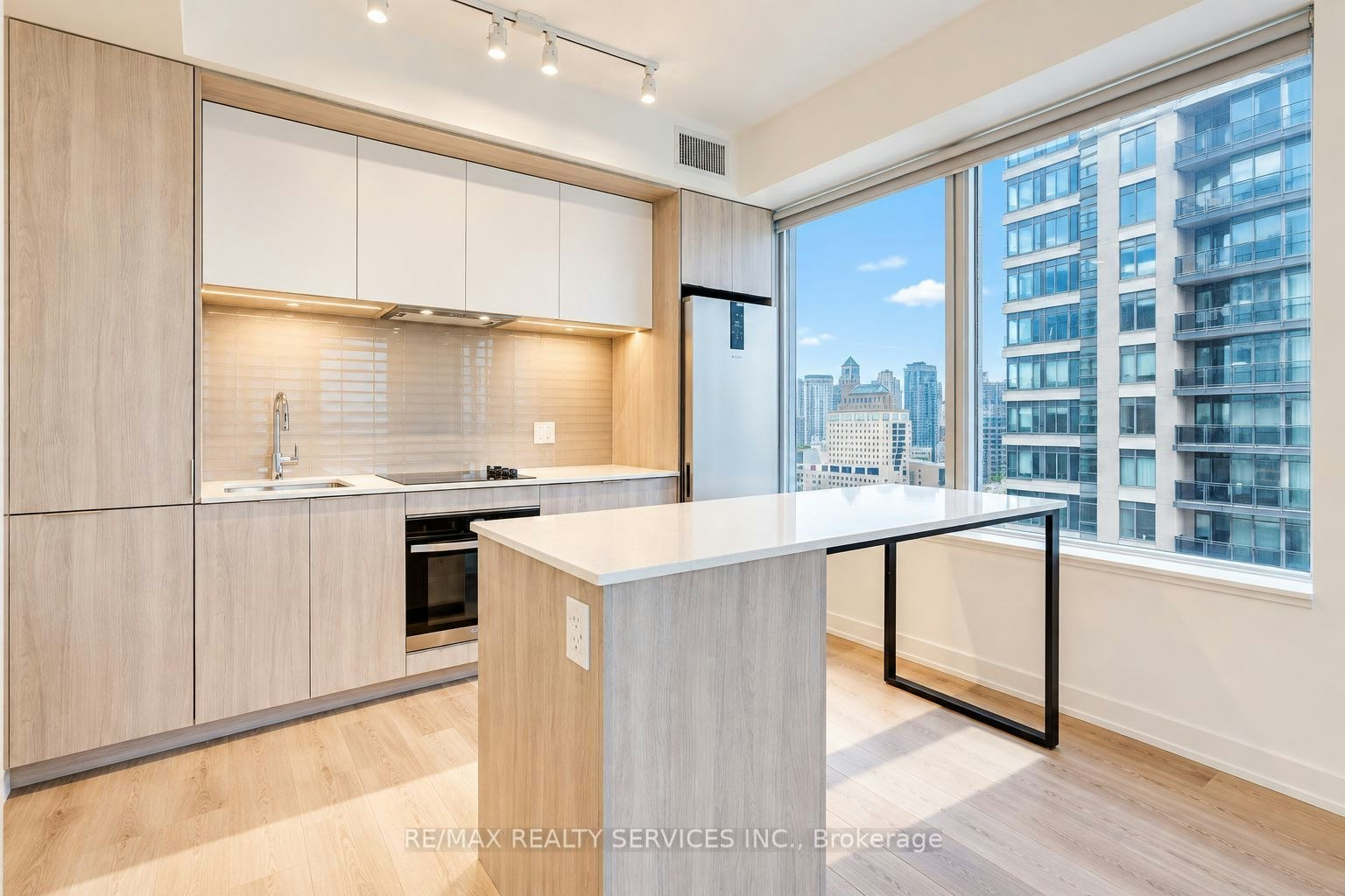 2408-395 Square One Drive, Mississauga, ON, L5B 0P6 - 2