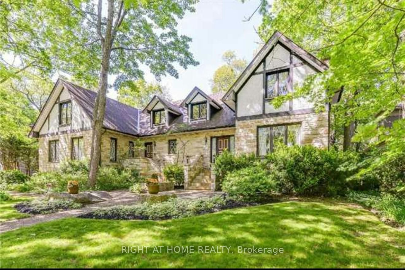 2123 Gordon Drive, Mississauga, ON, L5B 1S6