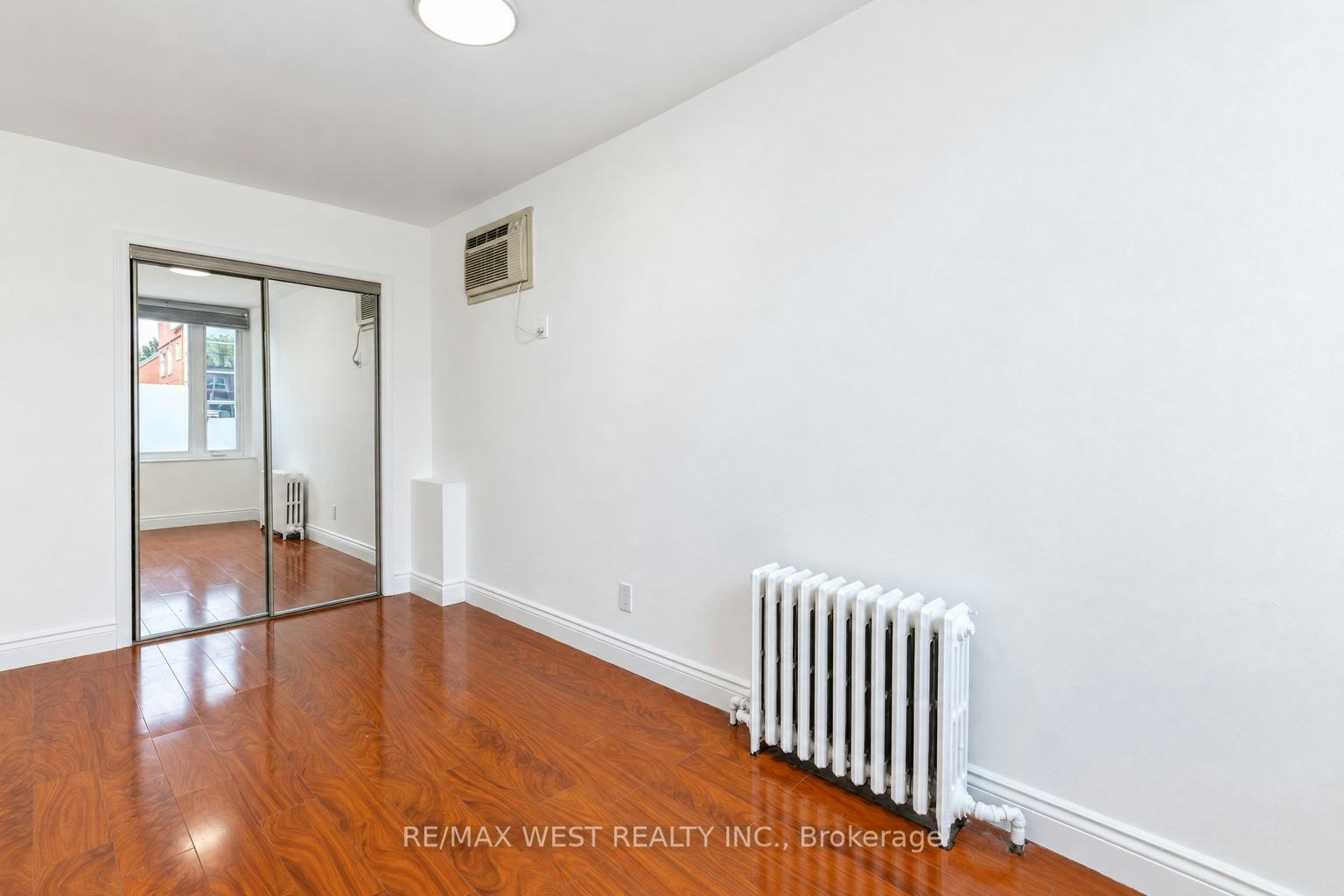 Main-203 Islington Avenue, Toronto, ON, M8V 3B8 - 16