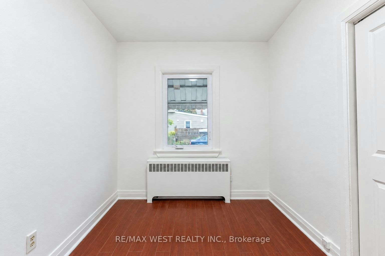 Main-203 Islington Avenue, Toronto, ON, M8V 3B8 - 34