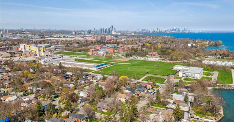 2A Elton Crescent, Toronto, ON, M8W 2X8 - 17