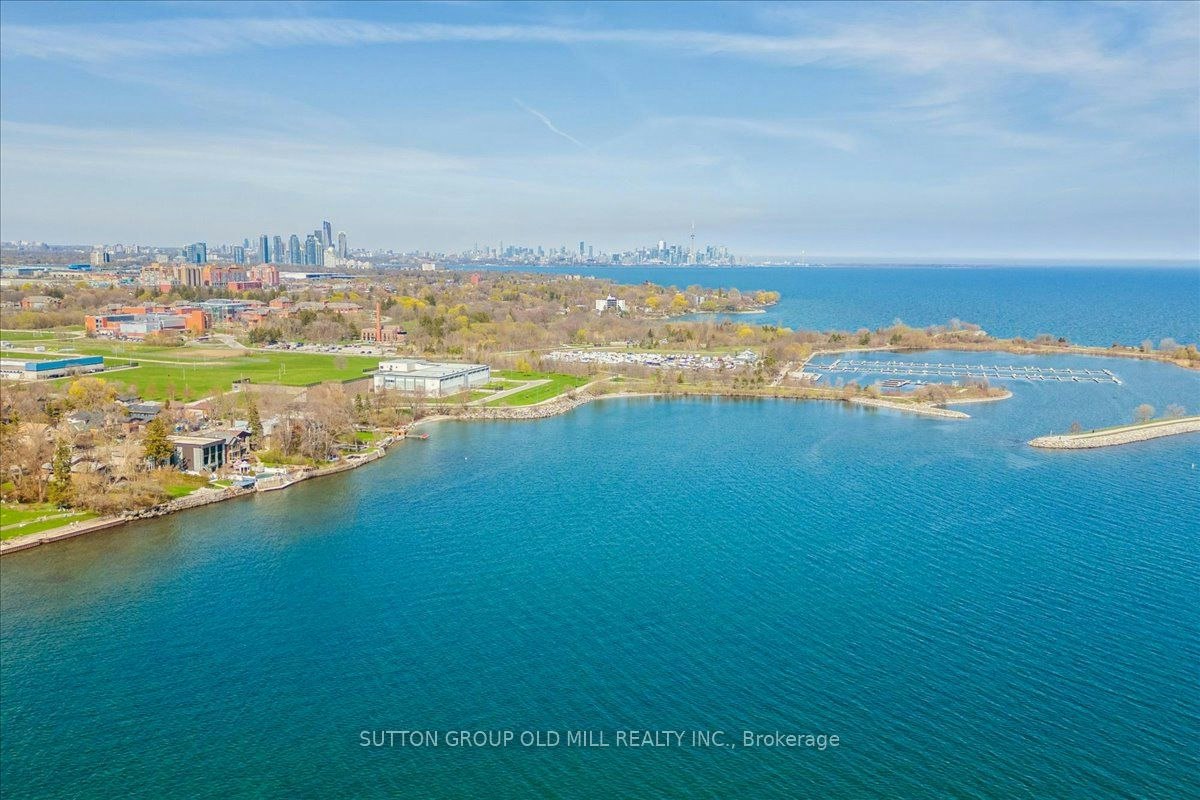 2A Elton Crescent, Toronto, ON, M8W 2X8 - 18