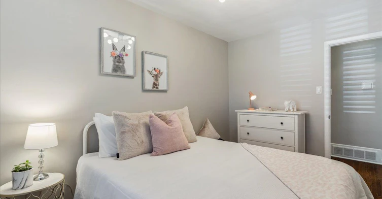 2A Elton Crescent, Toronto, ON, M8W 2X8 - 8