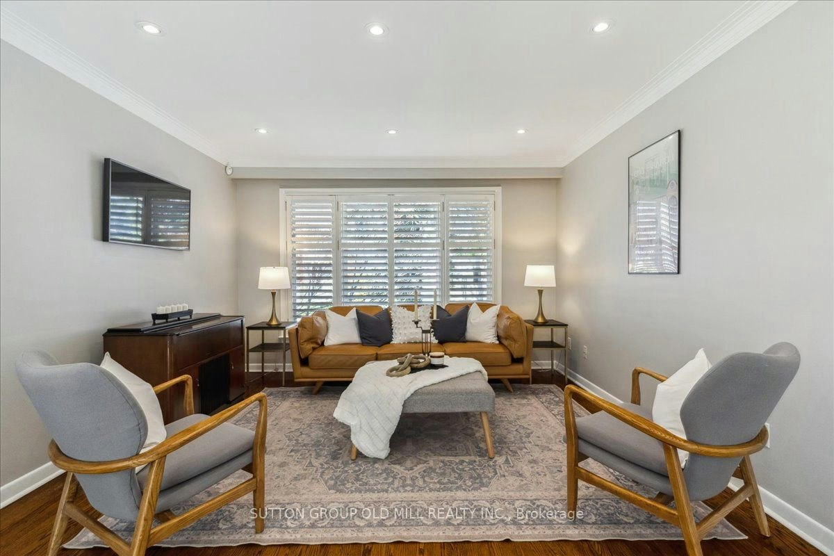 2A Elton Crescent, Toronto, ON, M8W 2X8 - 3
