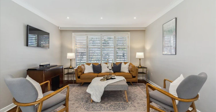 2A Elton Crescent, Toronto, ON, M8W 2X8 - 3