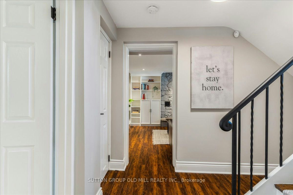 2A Elton Crescent, Toronto, ON, M8W 2X8 - 11