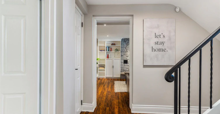 2A Elton Crescent, Toronto, ON, M8W 2X8 - 11