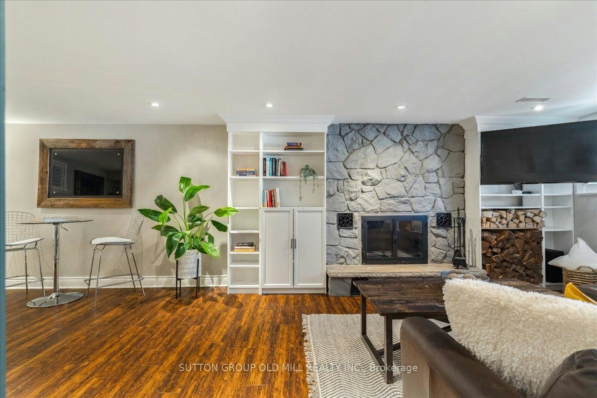 2A Elton Crescent, Toronto, ON, M8W 2X8 - 12