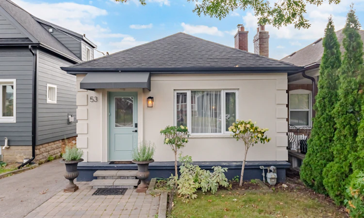 53 Bowie Avenue