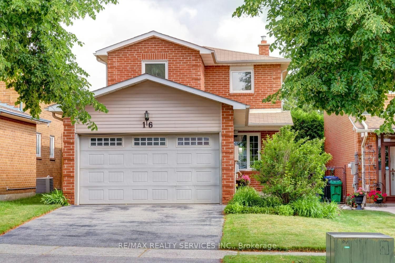16 Cavalier Court, Brampton, ON, L6V 3K6