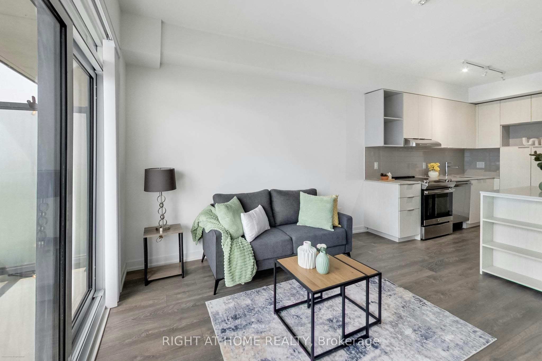 1602-2520 Eglinton Avenue W, Mississauga, ON, L5M 0Y4