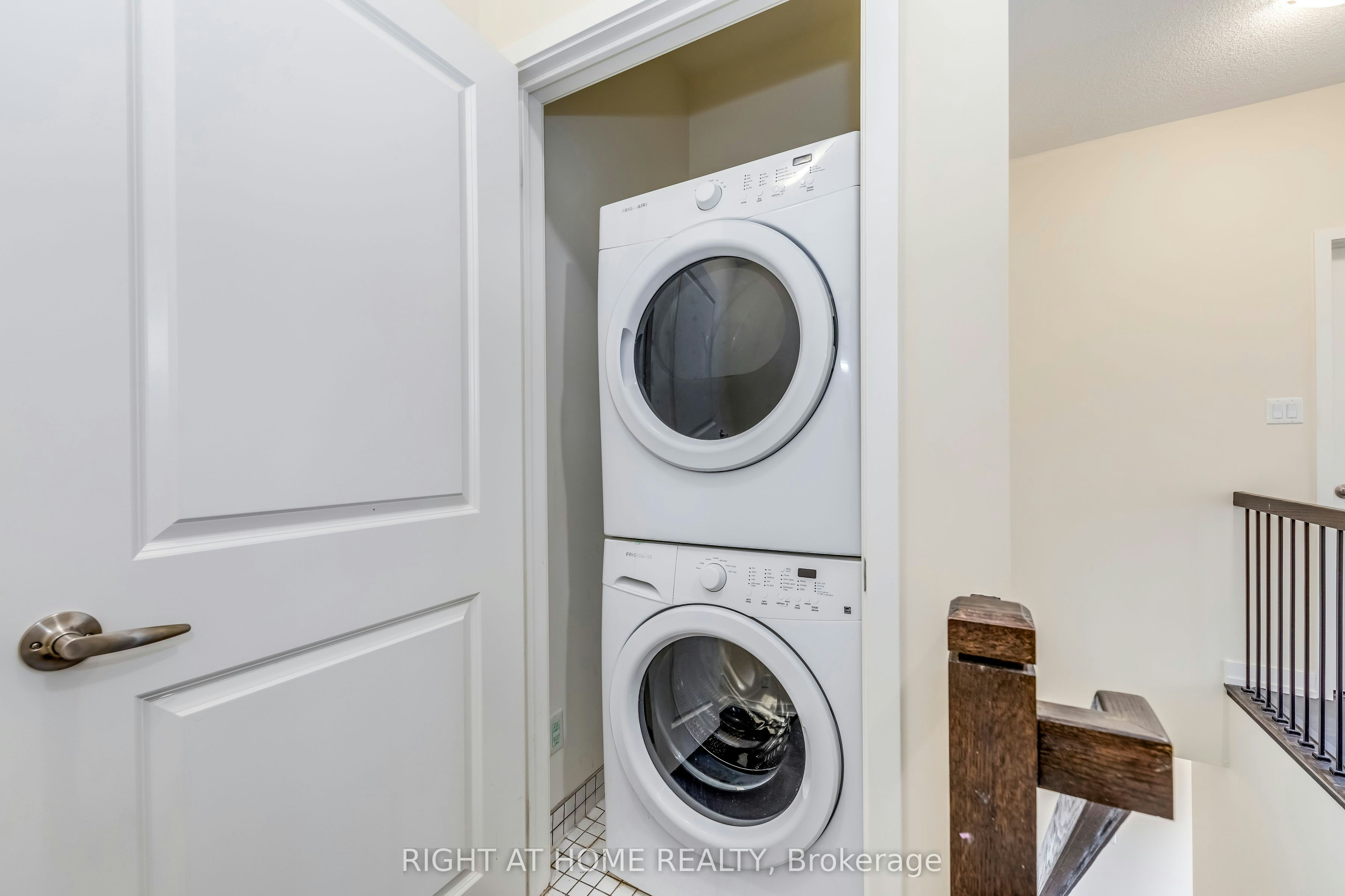 272 Squire Crescent, Oakville, ON, L6H 0L8 - 25