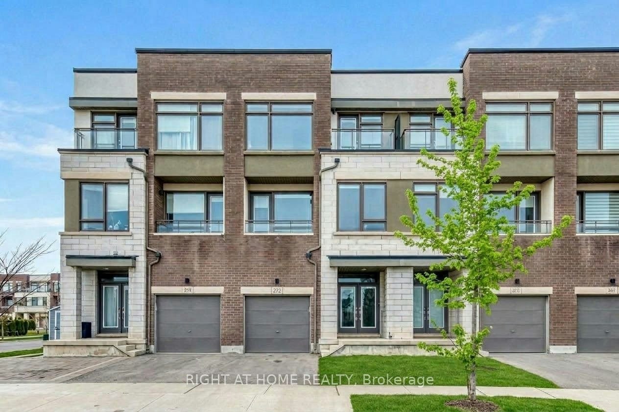 272 Squire Crescent, Oakville, ON, L6H 0L8